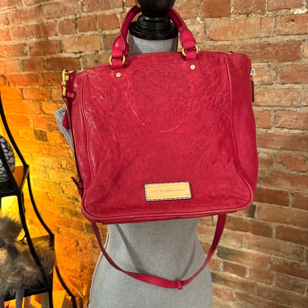 Marc By Marc Jacobs Raspberry Leather Crossbody T… - image 5